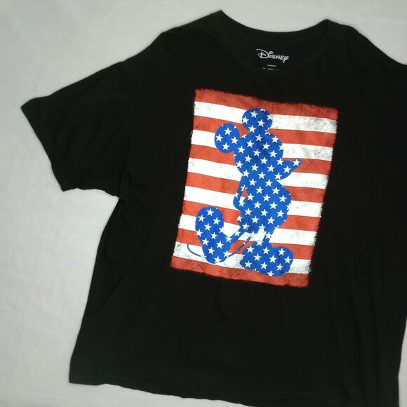 ⭐ Disney Patriotic Mickey Mouse Graphic Black Crewneck Short Sleeve T Shirt 2X - Picture 2 of 6